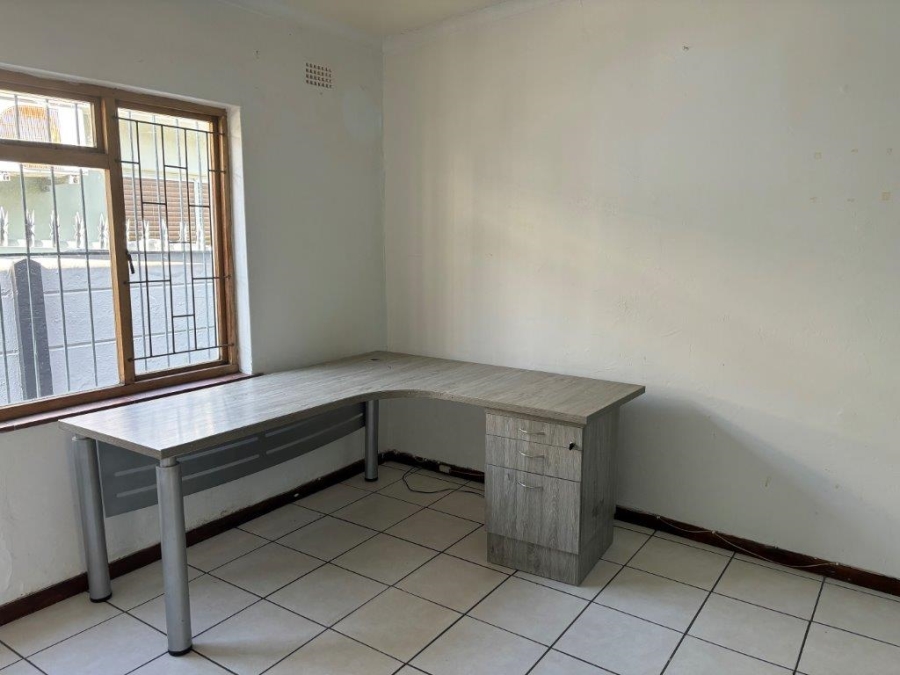 2 Bedroom Property for Sale in Somerset West Western Cape